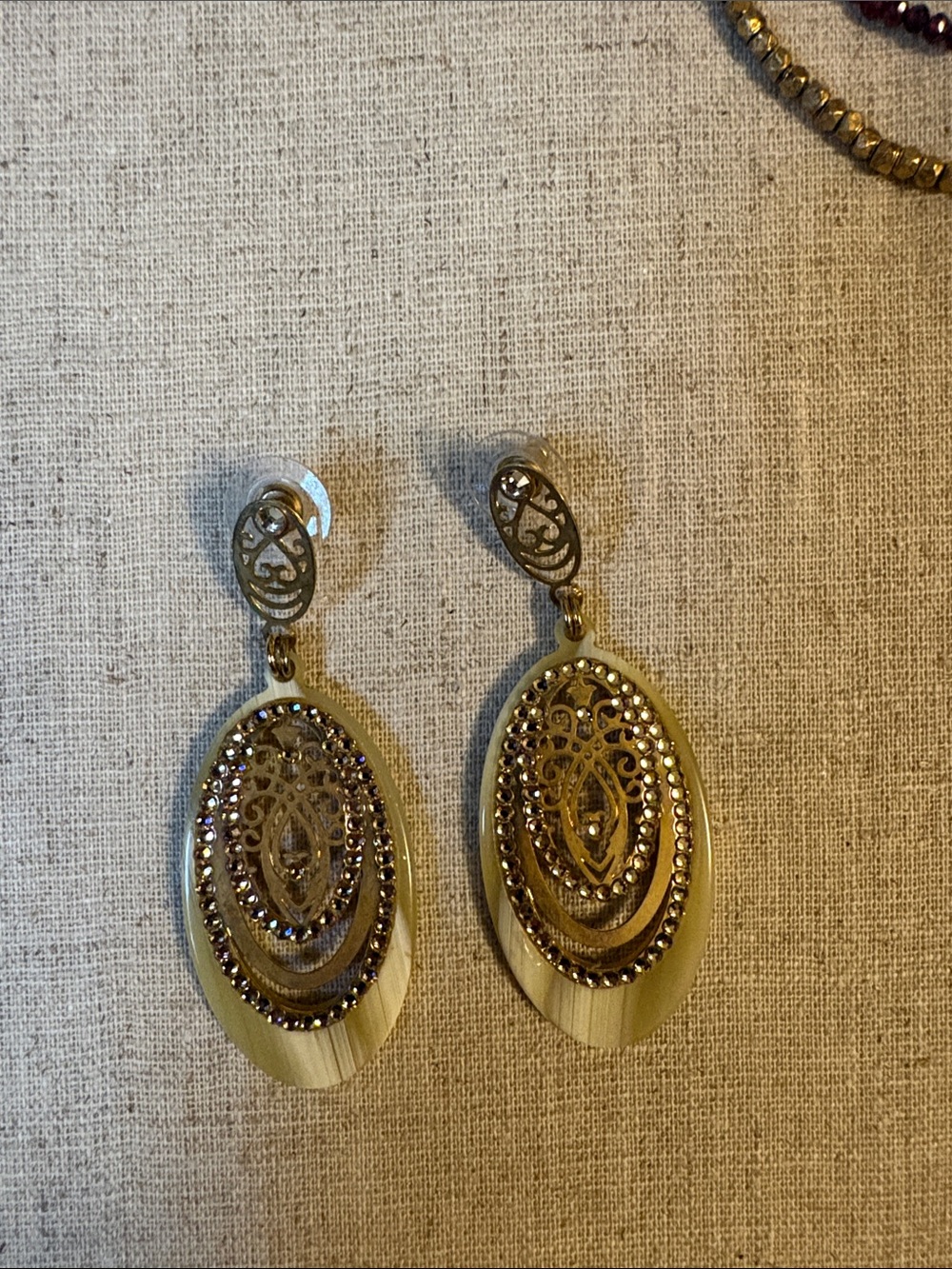 Gold Oval Filigree Drop Earrings - Elegant Women’s Jewelry
